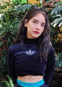 La cantautora mexicana Kokô Cecê regresa con Universa, un álbum que mezcla exploración lírica y sonidos conceptuales. Presentará el disco el 31 de octubre en un show 360 en el Foro La Paz.