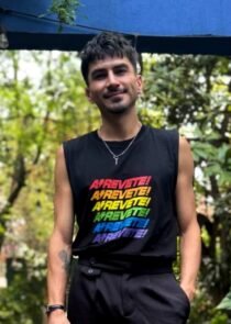 El músico chileno Landabur revela cómo México transformó su carrera y la historia detrás de Atrévete, su himno de autenticidad y valentía.