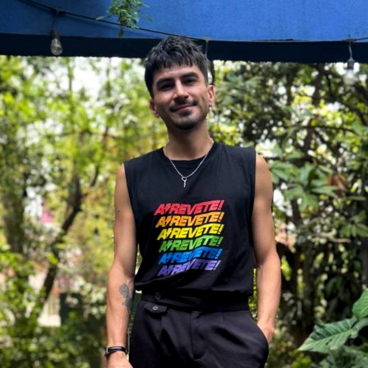 El músico chileno Landabur revela cómo México transformó su carrera y la historia detrás de Atrévete, su himno de autenticidad y valentía.