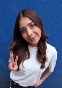 La cantante mexicana Nana Bersa cumple seis años en la música y presenta una nueva etapa creativa, inspirada en su vida entre Ciudad Juárez y El Paso. Conoce sus influencias, su evolución y próximos proyectos.