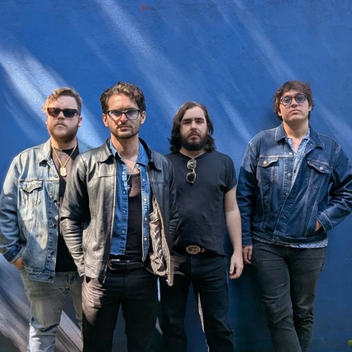 La banda mexicana Serbia lanza un EP en tres bloques con sonidos frescos, influencias británicas y un mensaje poderoso sobre amor propio. Conoce todos los detalles de su gira y nuevas canciones.