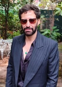 Adán Jodorowsky (Adanowsky) celebra el 15 aniversario de su disco Amador con una gira especial que culmina el 6 de noviembre en el Teatro Metropolitan de la CDMX