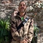 La banda mexicana Los Viejos celebra 15 años con un nuevo EP conceptual sobre el fin del mundo, grabado con su nuevo baterista y listo para estrenarse tras su show en Vive Latino 2026.