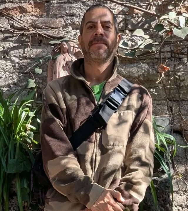 La banda mexicana Los Viejos celebra 15 años con un nuevo EP conceptual sobre el fin del mundo, grabado con su nuevo baterista y listo para estrenarse tras su show en Vive Latino 2026.