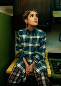 Rubio regresa con uno de los discos más íntimos y honestos de su carrera. En esta entrevista, Fran nos cuenta cómo una crisis personal, la migración, la soledad y el redescubrimiento de la guitarra dieron forma a un álbum más humano, directo y emocional.