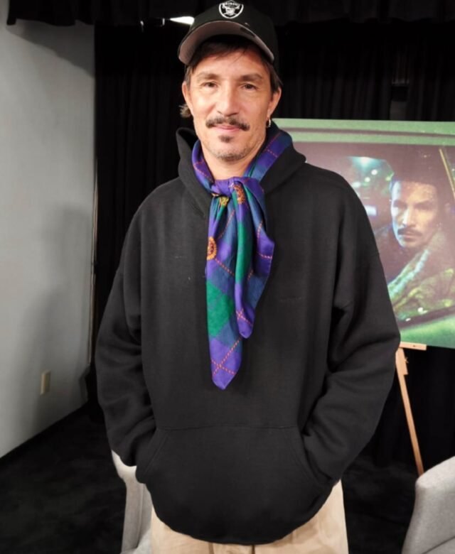 El músico argentino Emmanuel Horvilleur revela cómo surgió su disco Mi año gótico, su evolución vocal, el trabajo con el productor Cítrico y las colaboraciones con Fito Páez, Julián Kartún y Santo Domingo.