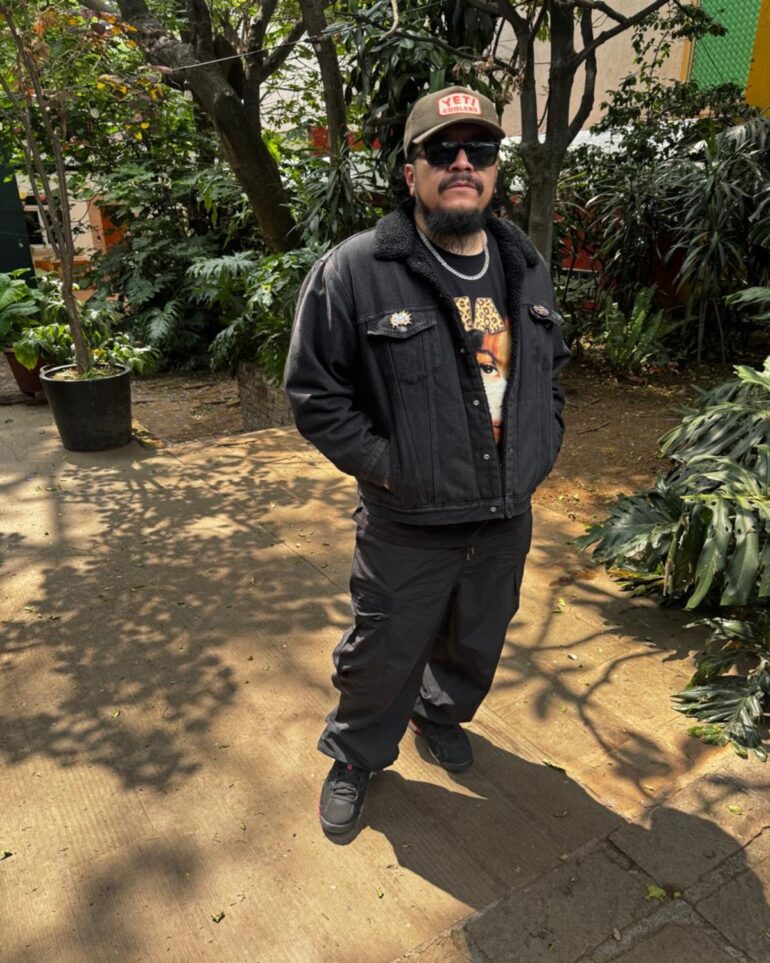 Muelas de Gallo rompe el silencio sobre el fin de Banda Bastón, los secretos de su disco 'Minisuper el Rey Deluxe' y su filosofía sobre el rap de raíz.