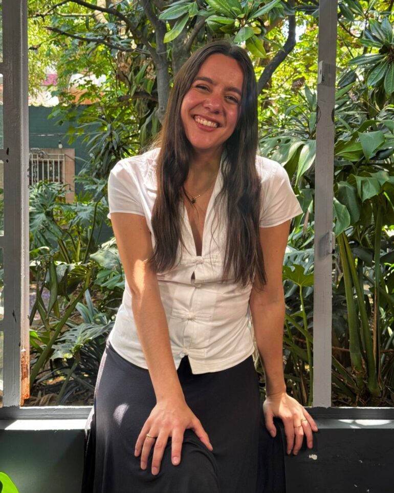 La cantautora española Valeria Castro habla sobre su disco El cuerpo después de todo, su conexión con México, la terapia, la creatividad sin presión y su evolución artística.