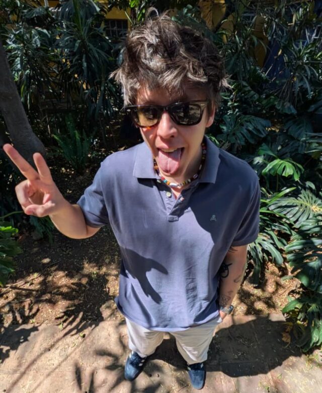 escubre la historia de Miki, el artista que fusiona el rock con la cultura otaku. Hablamos sobre su tour gratuito por las Friky Plazas de México, su pasión por Green Day y cómo el "ser friki" lo llevó a firmar con Universal Music.