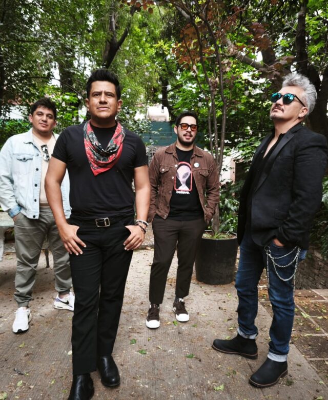 Descubre la evolución de Rock and Lovers tras el lanzamiento de su segundo volumen de 'El Sistema Perfecto'. Una charla íntima sobre producción, giras y la importancia de la amistad en la escena indie.