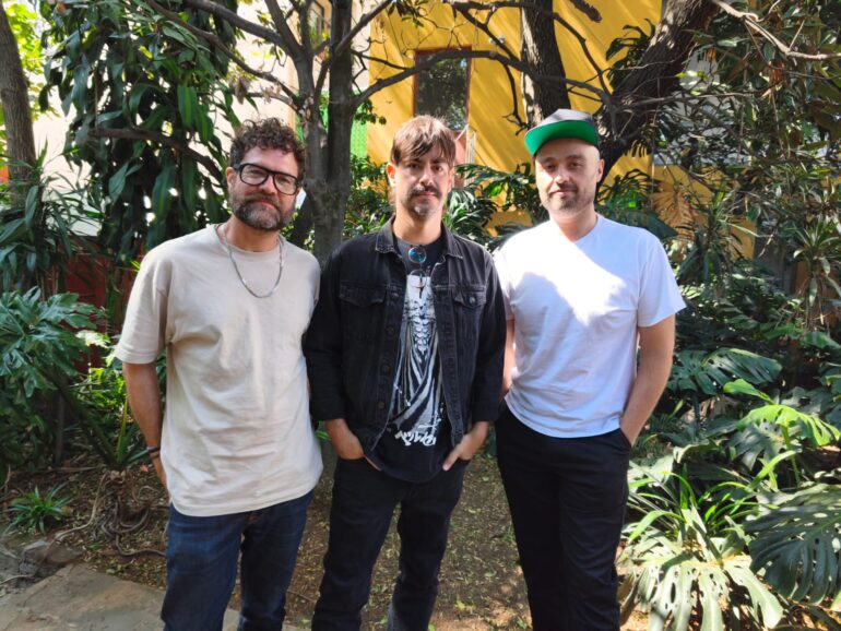 Entrevista exclusiva con Bengala sobre la reedición en vinil de su primer disco, demos inéditos grabados en 2004 con Zoé y sus próximos conciertos en el Lunario.