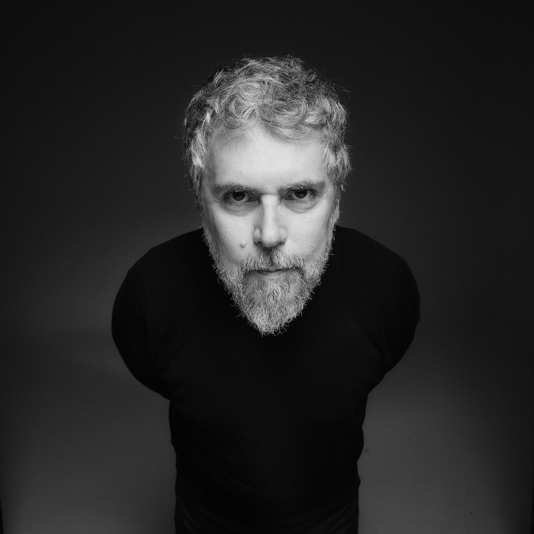 Entrevista con Iván Ferreiro: Conciertos en México, instinto musical y gira Hoy X Ayer
