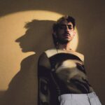 Planeta NO estrena Un abrazo: entrevista sobre migración, soledad e indie chileno