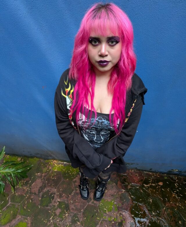 Carmely Lakerry Entrevista Adolescencia Gris Cancion Indie