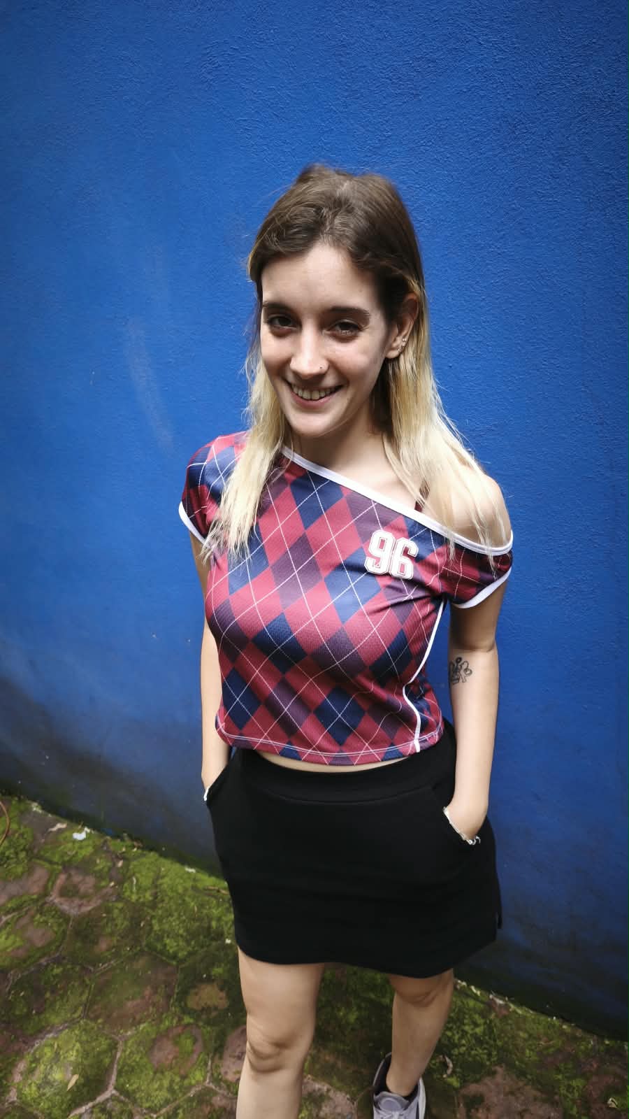 Carolina Conzonno entrevista: "Domando a las fieras", nuevo sencillo Ya fue y fechas en México